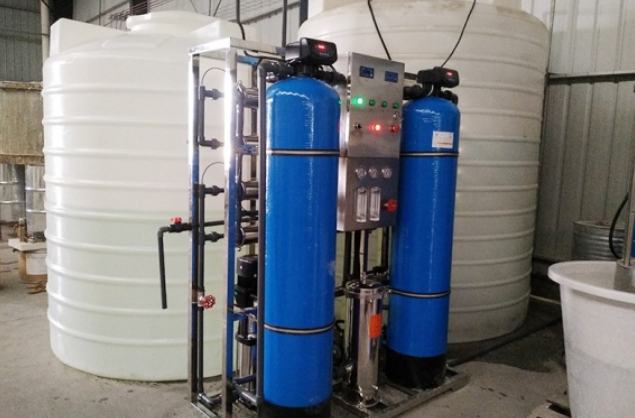 工業<a href=http://m.zjep461.com.cn/fstcjssb/ target=_blank class=infotextkey>反滲透凈水設備</a>